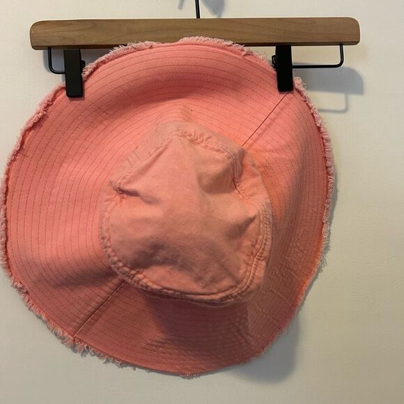 Tommy Bahama Relax Bucket Hat raw edge pink - Picture 1 of 7